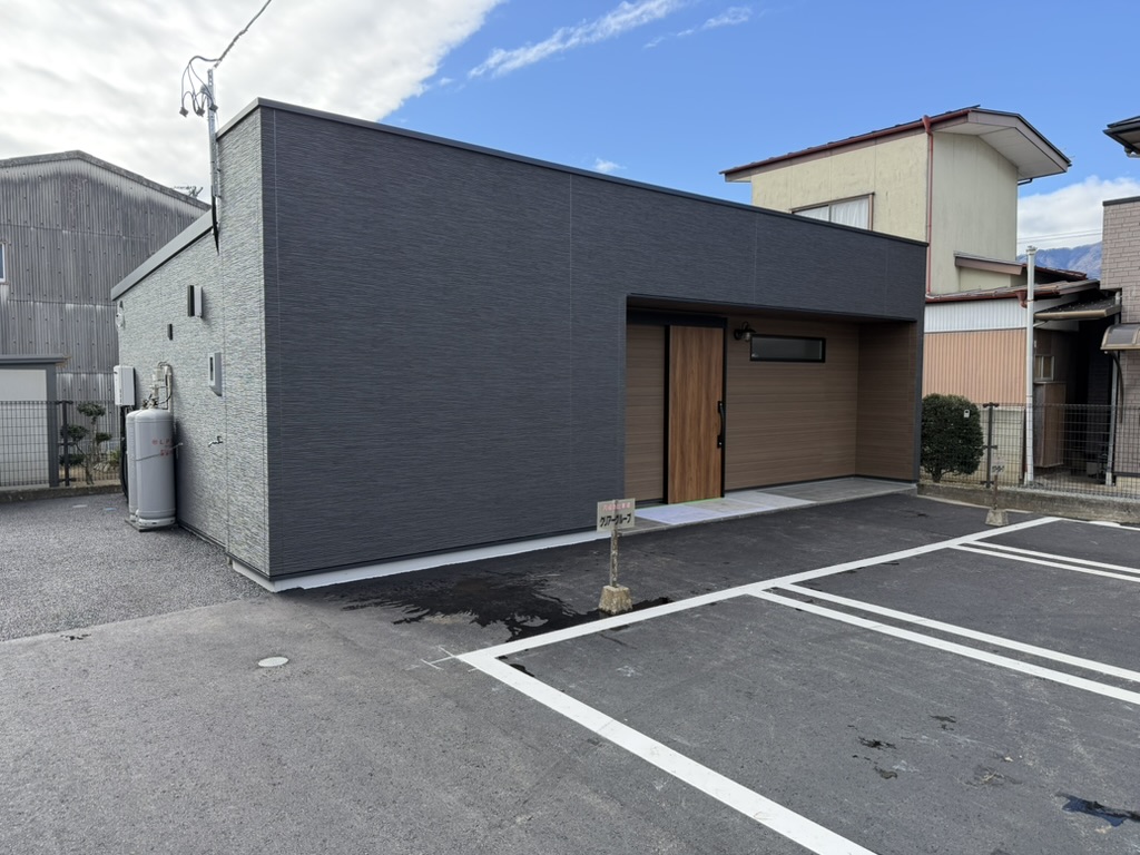 倉庫から美容室へのコンバージョンリノベーション